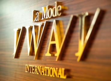 La Mode IWAI INTERNATIONAL
